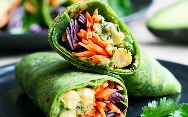 spinach-wraps-with-fresh-veggies-and-avocado-1200x750