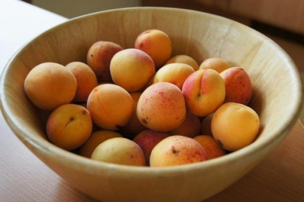 Spring Foods: Apricots