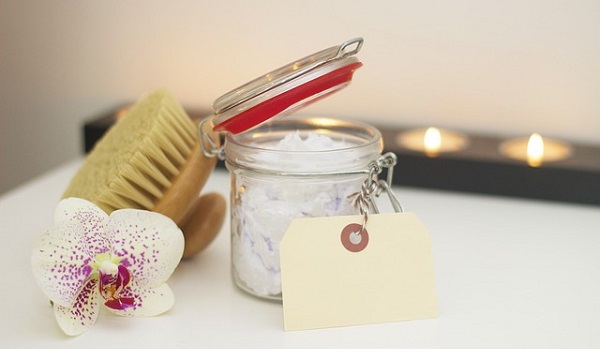 Dry brushing may not seem like much at all, but the health benefits are actually quite vast.