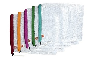 These lightweight mesh produce bags are designed to help reduce the use of infinite flimsy plastic bags